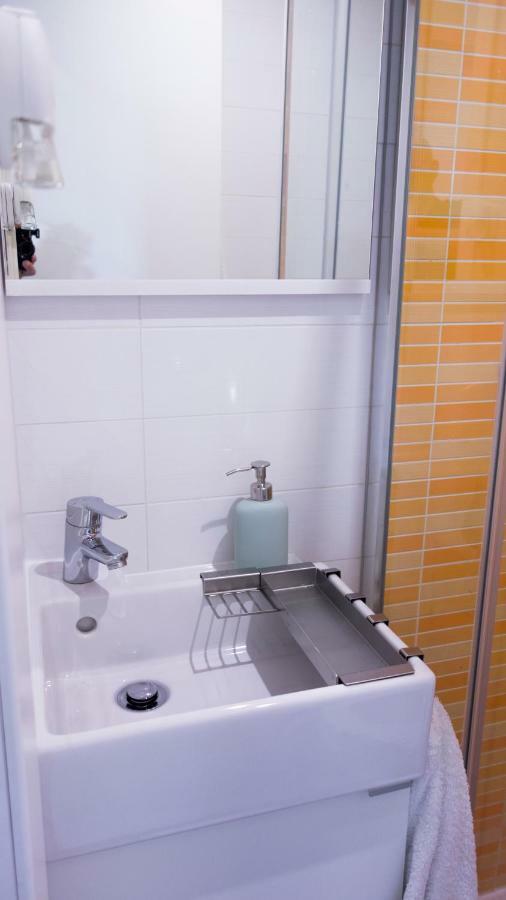 Cozy Apartment In Downtown Madrid Exteriör bild